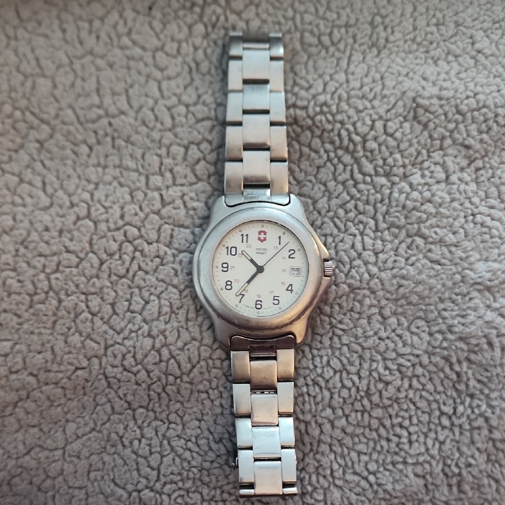 Swiss Army Silver Stainless Steel Watch 40 Mm